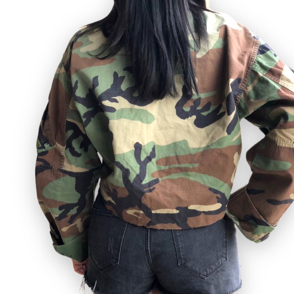 Vintage cropped camo army jacket. | Size XS - L | grunge aesthetic - Picture 4 of 8